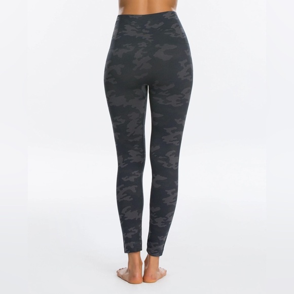 SPANX Look at Me Now Leggings - Picture 4 of 12